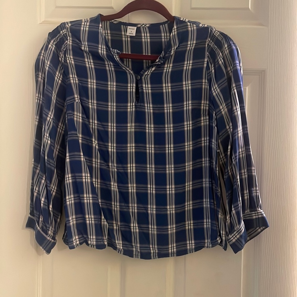 Long Sleeve - Size Small